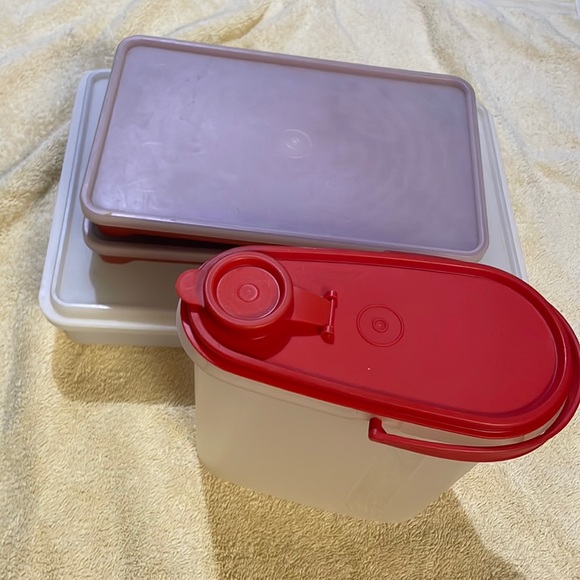 Tupperware - Picture 1 of 7